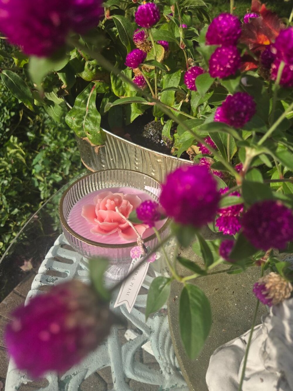 Rose candle - Picture 16 of 16